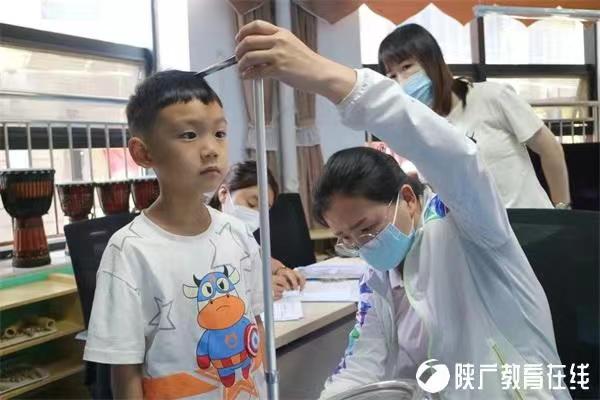 守护健康 呵护成长丨陆港二幼开展幼儿体检工作